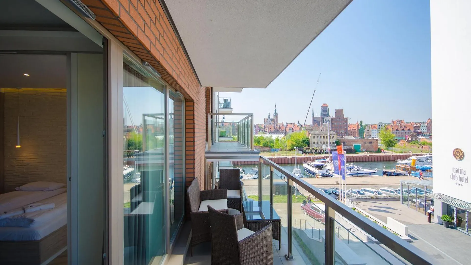 Economy Dom & House Apartments By The River In Gdansk With Pool, Sauna And Gym Poland