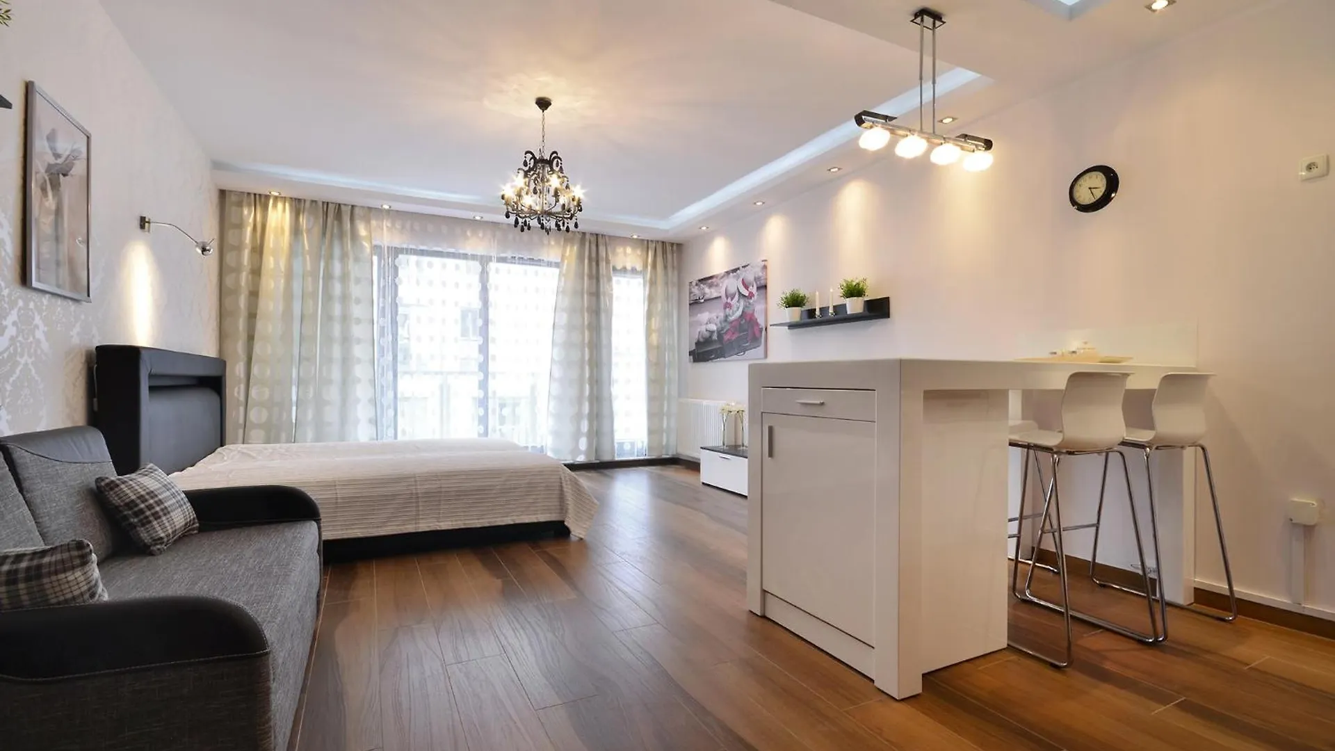 Economy Dom & House Apartments By The River In Gdansk With Pool, Sauna And Gym
