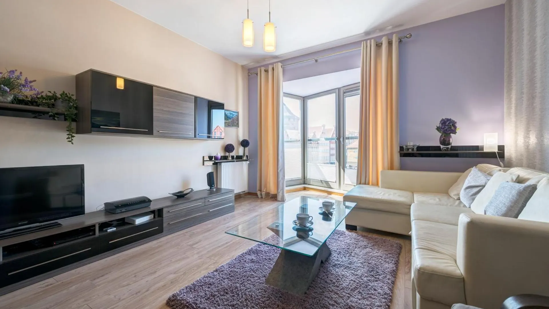 Economy Dom & House Apartments By The River In Gdansk With Pool, Sauna And Gym