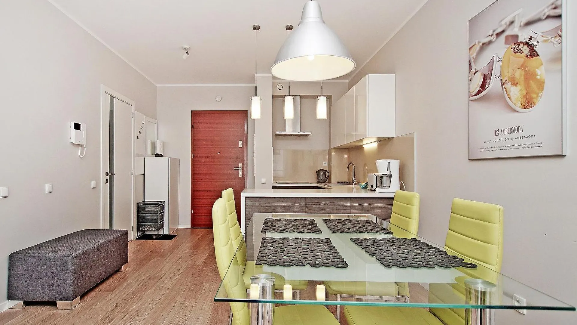 Economy Dom & House Apartments By The River In Gdansk With Pool, Sauna And Gym