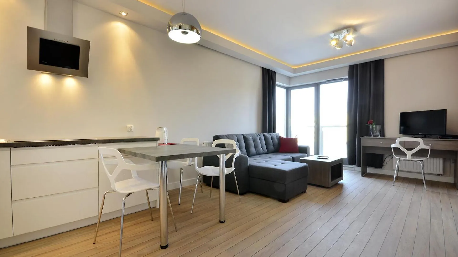 Economy Dom & House Apartments By The River In Gdansk With Pool, Sauna And Gym 0*,