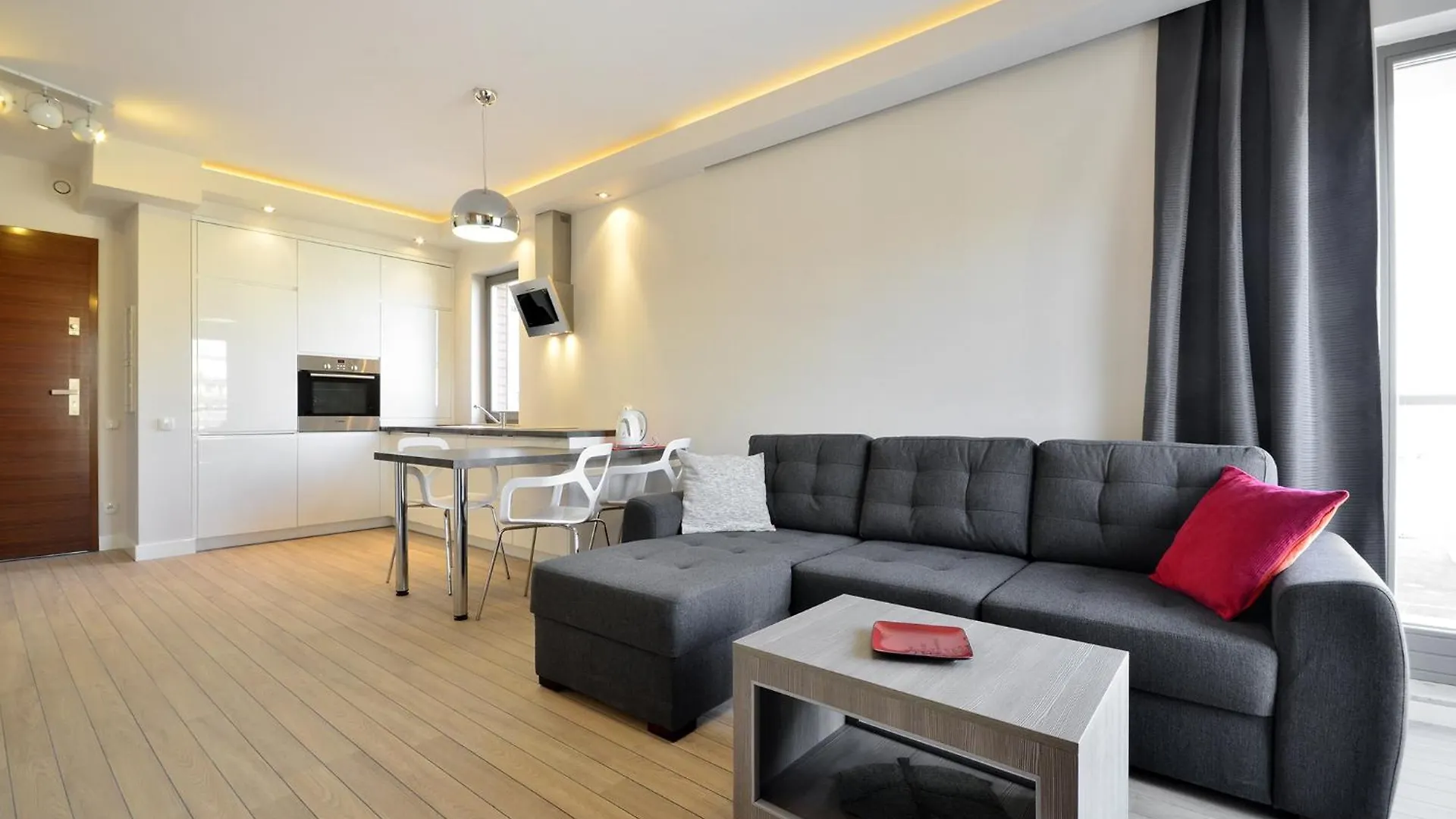 Economy Dom & House Apartments By The River In Gdansk With Pool, Sauna And Gym