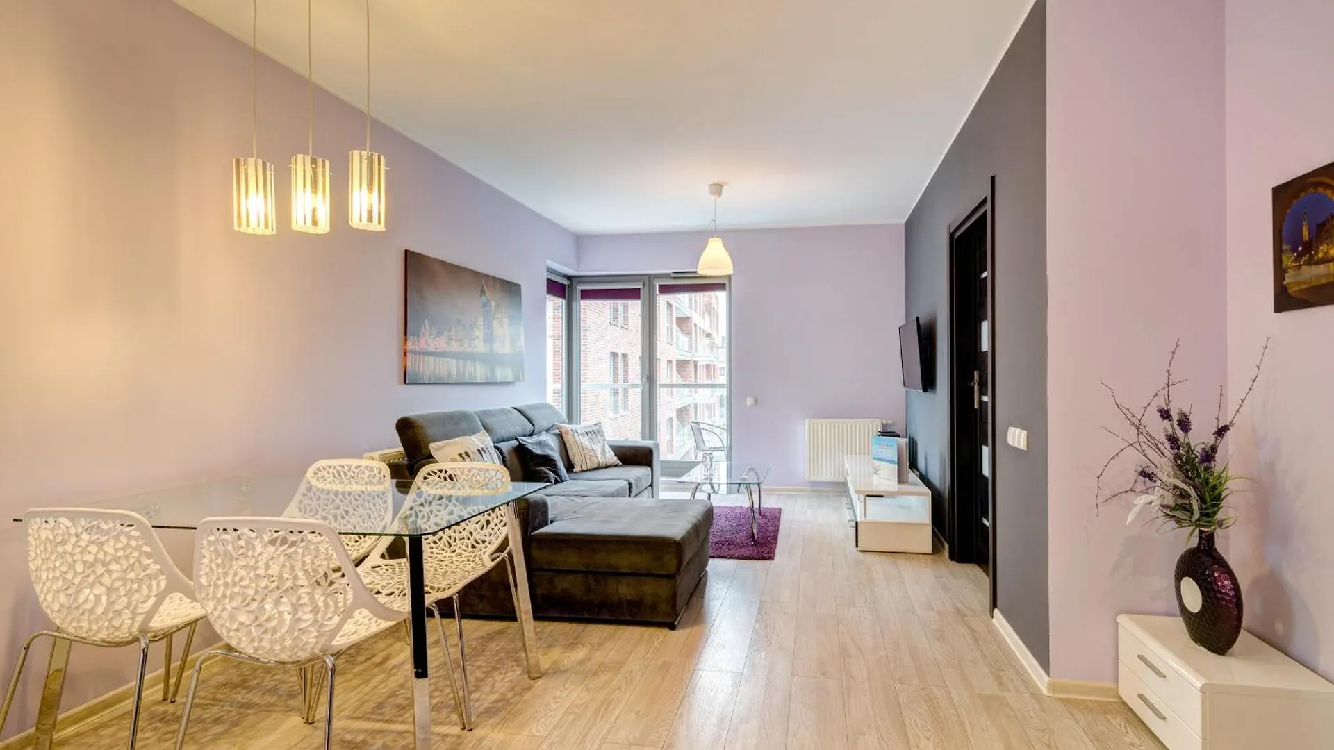 Economy Dom & House Apartments By The River In Gdansk With Pool, Sauna And Gym