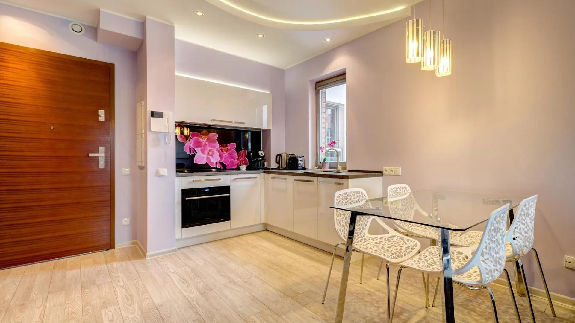 Economy Dom & House Apartments By The River In Gdansk With Pool, Sauna And Gym