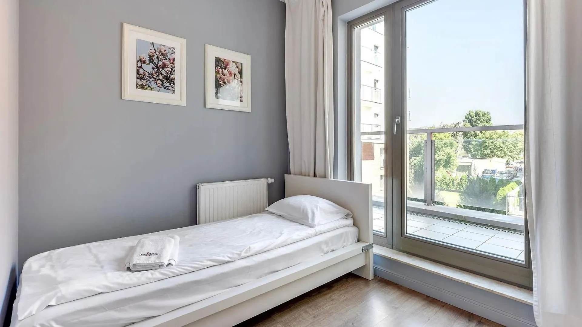Economy Dom & House Apartments By The River In Gdansk With Pool, Sauna And Gym