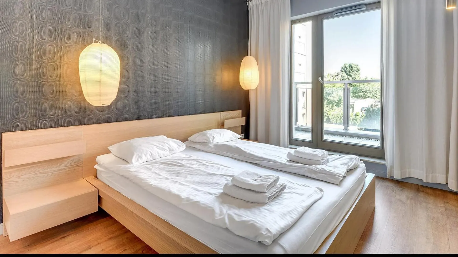 Economy Dom & House Apartments By The River In Gdansk With Pool, Sauna And Gym