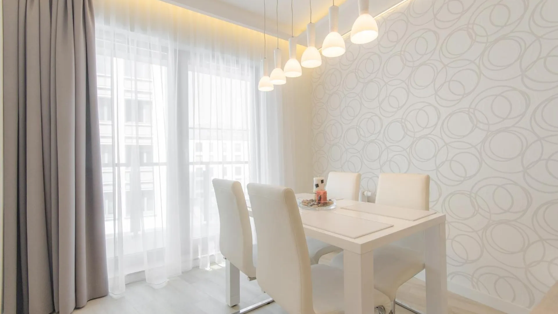 Economy Dom & House Apartments By The River In Gdansk With Pool, Sauna And Gym 0*,